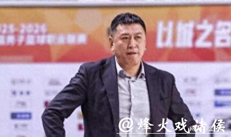 又输了!45岁少帅,上任后5胜12负,将季后赛球队,带到了倒数第3 又输了!45岁少帅,上任后5胜12负,将季后赛球队,带到了倒数第3