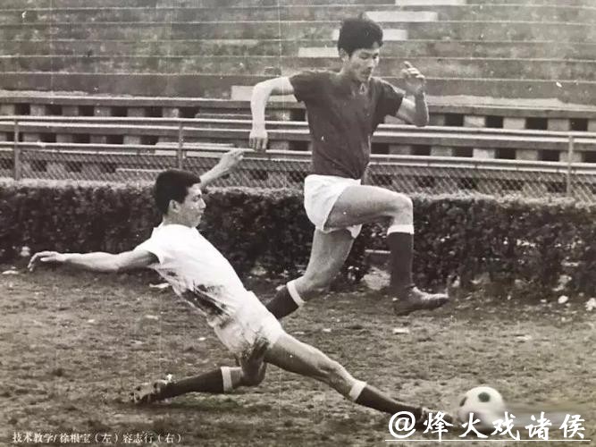 根宝足球基地迎“首位接班人”,吕文君退役转型挂帅海港“一生一世队” 根宝足球基地迎“首位接班人”,吕文君退役转型挂帅海港“一生一世队”